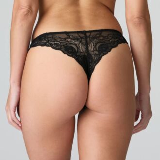 Marie Jo CYRILE string
